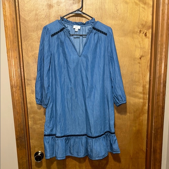 LIKE NEW CROWN&IVY Blue Denim Dress with Black Accents - Picture 1 of 1
